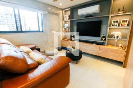 Sala  de apartamento à venda com 3 quartos, 140m² em Real Parque, São Paulo