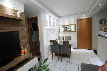 Sala de apartamento para alugar com 2 quartos, 51m² em Parada de Lucas, Rio de Janeiro