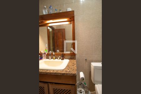 Casa à venda com 400m², 5 quartos e 4 vagasBanheiro do Quarto 2