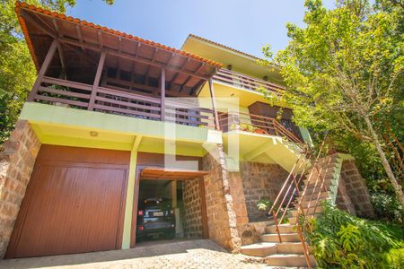 Casa à venda com 400m², 5 quartos e 4 vagasFachada