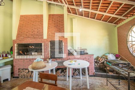 Casa à venda com 400m², 5 quartos e 4 vagasSalão de festas