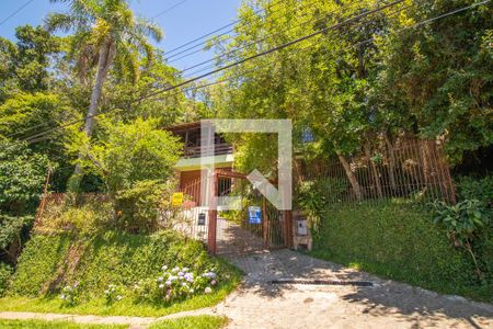 Casa à venda com 400m², 5 quartos e 4 vagasFachada