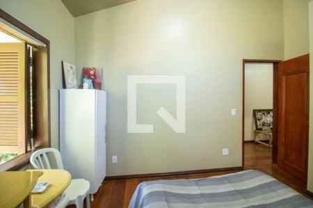 Casa à venda com 400m², 5 quartos e 4 vagasQuarto 4