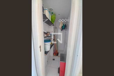 Apartamento para alugar com 80m², 3 quartos e 1 vaga Apartamento para alugar com 80m², 3 quartos e 1 vagaDespensa