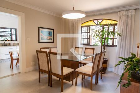 Sala de jantar de casa à venda com 4 quartos, 217m² em Jardim da Glória, São Paulo