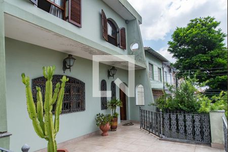 Casa à venda com 217m², 4 quartos e 6 vagasVaranda