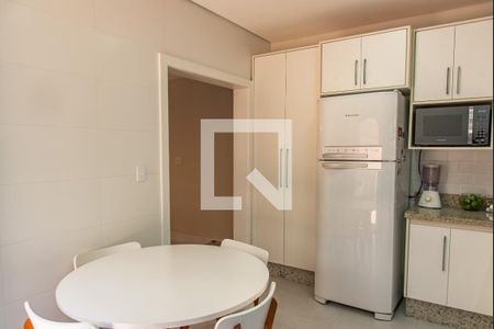 Casa à venda com 217m², 4 quartos e 6 vagasCozinha