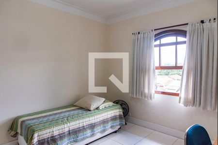 Casa à venda com 217m², 4 quartos e 6 vagasQuarto 2