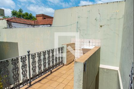 Casa à venda com 217m², 4 quartos e 6 vagasQuarto de serviço