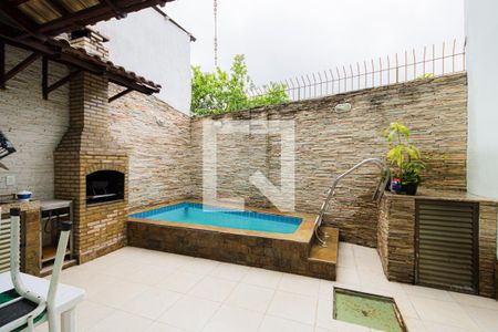 Casa de condomínio à venda com 210m², 4 quartos e 2 vagasEspaço Gourmet/Piscina