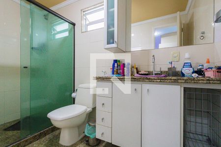 Casa de condomínio à venda com 210m², 4 quartos e 2 vagasBanheiro da Suíte 1