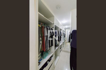 Casa de condomínio à venda com 210m², 4 quartos e 2 vagasCloset da Suíte 3