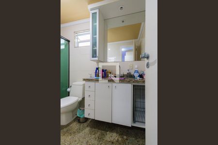 Casa de condomínio à venda com 210m², 4 quartos e 2 vagasBanheiro da Suíte 1