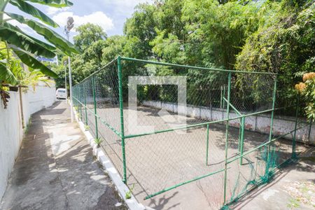 Casa de condomínio à venda com 210m², 4 quartos e 2 vagasQuadra Esportiva