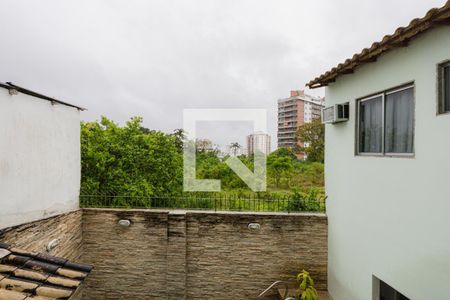 Casa de condomínio à venda com 210m², 4 quartos e 2 vagasVista da Suíte 1