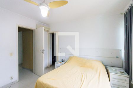 Casa de condomínio à venda com 210m², 4 quartos e 2 vagasSuíte 3