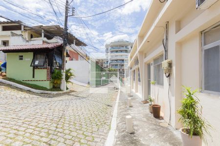 Casa de condomínio à venda com 210m², 4 quartos e 2 vagasPortaria