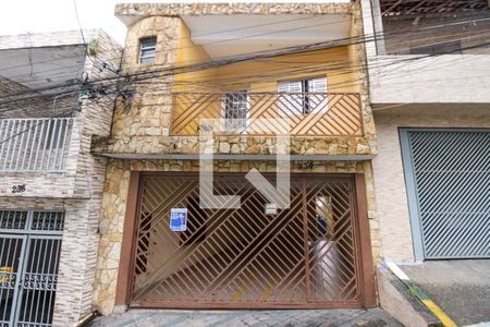 Casa para alugar com 60m², 2 quartos e sem vaga Casa para alugar com 60m², 2 quartos e sem vagaFachada