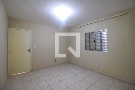Quarto 1 de casa para alugar com 2 quartos, 60m² em Vila Bancária, São Paulo