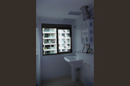 Apartamento para alugar com 70m², 2 quartos e 1 vagaÁrea serviço 