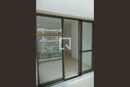 Apartamento para alugar com 70m², 2 quartos e 1 vagaVaranda