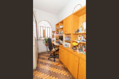 Apartamento à venda com 187m², 4 quartos e 1 vagaEscritório