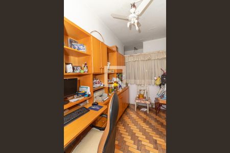 Apartamento à venda com 187m², 4 quartos e 1 vagaEscritório