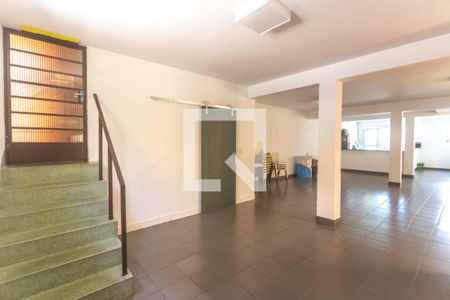 Casa à venda com 300m², 3 quartos e 6 vagasSalão