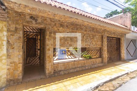Casa à venda com 300m², 3 quartos e 6 vagasFachada