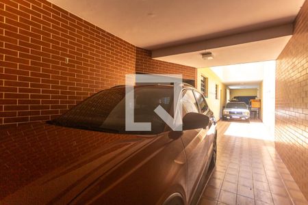 Casa à venda com 300m², 3 quartos e 6 vagasGaragem