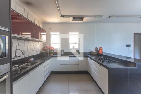 Casa à venda com 300m², 3 quartos e 6 vagasCozinha