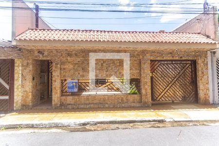 Casa à venda com 300m², 3 quartos e 6 vagasFachada