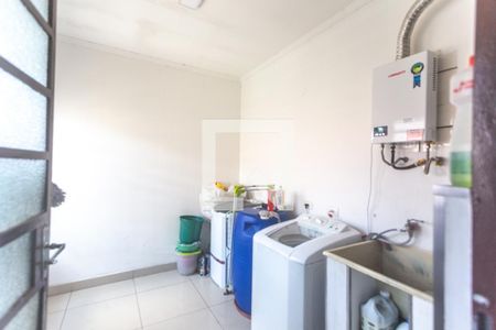 Casa à venda com 300m², 3 quartos e 6 vagasÁrea de serviço