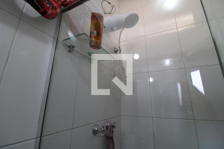 Casa à venda com 110m², 3 quartos e 2 vagasChuveiro