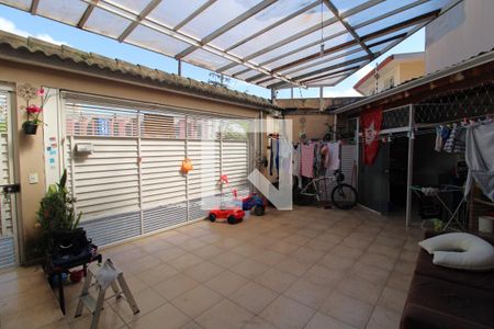 Casa à venda com 110m², 3 quartos e 2 vagasGaragem
