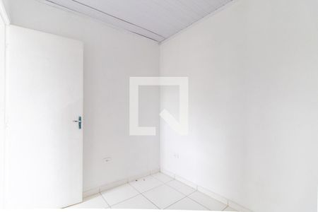 Quarto 2 de casa para alugar com 2 quartos, 30m² em Jardim Lúcia, São Paulo