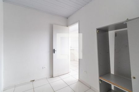 Quarto de casa para alugar com 2 quartos, 30m² em Jardim Lúcia, São Paulo