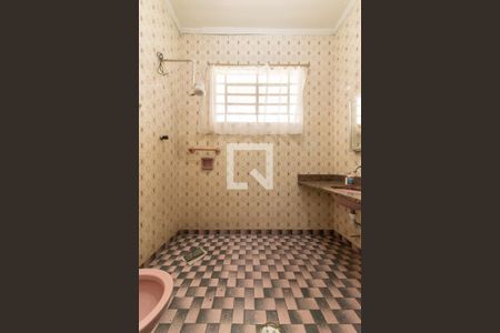 Casa à venda com 210m², 3 quartos e 3 vagasBanheiro