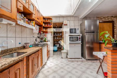 Casa à venda com 220m², 4 quartos e 1 vaga Casa à venda com 220m², 4 quartos e 1 vagaCozinha