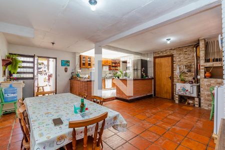 Casa à venda com 220m², 4 quartos e 1 vaga Casa à venda com 220m², 4 quartos e 1 vagaCozinha