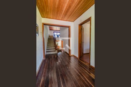 Corredor de casa à venda com 4 quartos, 220m² em Aberta dos Morros, Porto Alegre