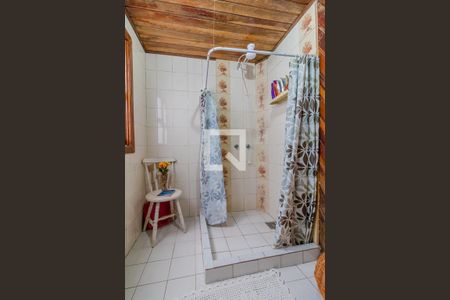 Casa à venda com 220m², 4 quartos e 1 vaga Casa à venda com 220m², 4 quartos e 1 vagaBanheiro