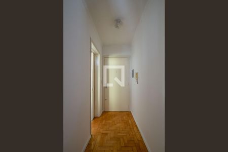 Corredor de apartamento à venda com 1 quarto, 30m² em Menino Deus, Porto Alegre