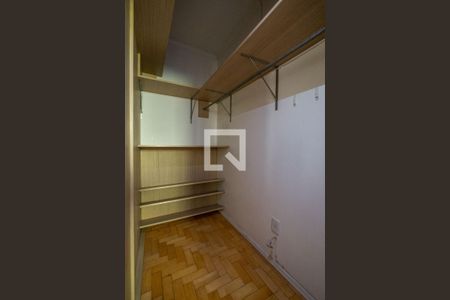 Closet de apartamento à venda com 1 quarto, 30m² em Menino Deus, Porto Alegre