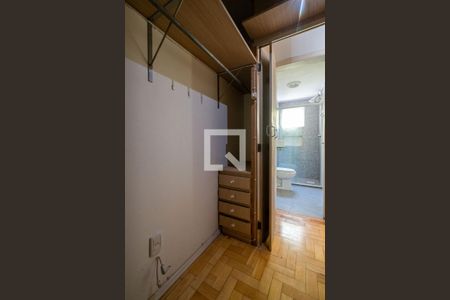 Closet de apartamento à venda com 1 quarto, 30m² em Menino Deus, Porto Alegre