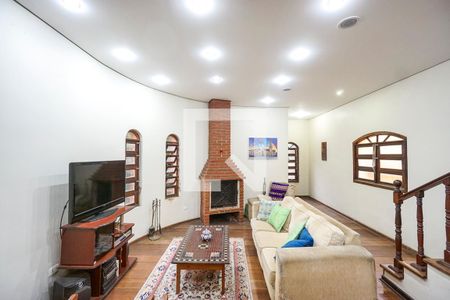 Sala de estar de casa à venda com 4 quartos, 300m² em Jardim Textil, São Paulo