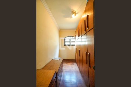 Casa à venda com 300m², 4 quartos e 4 vagas Casa à venda com 300m², 4 quartos e 4 vagasCloset da suíte 01