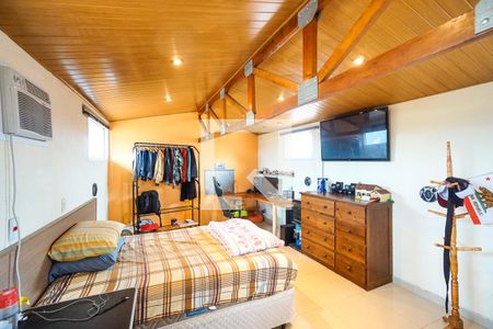 Casa à venda com 300m², 4 quartos e 4 vagas Casa à venda com 300m², 4 quartos e 4 vagasSuíte 04