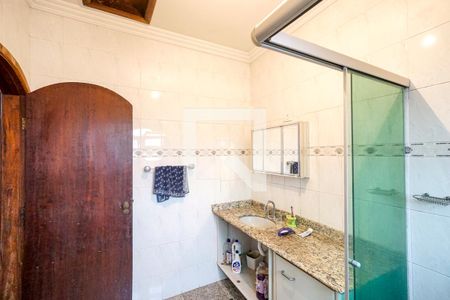 Casa à venda com 300m², 4 quartos e 4 vagas Casa à venda com 300m², 4 quartos e 4 vagasBanheiro da suíte 02