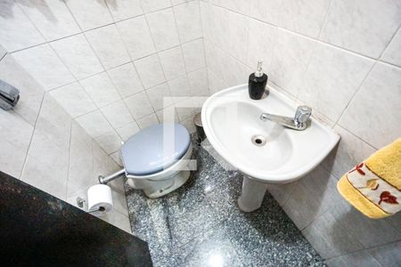 Casa à venda com 300m², 4 quartos e 4 vagas Casa à venda com 300m², 4 quartos e 4 vagasPia